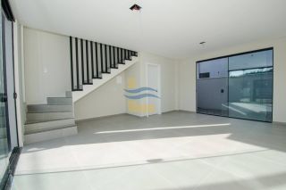 Sobrados com 2 suítes próximos ao mar e ao Beto Carrero em Penha