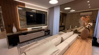 Apartamento alto padrão com terraço privativo e vista para o mar