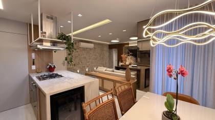 Apartamento alto padrão com terraço privativo e vista para o mar