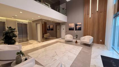 Apartamento alto padrão com terraço privativo e vista para o mar