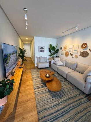 Apartamento Para Vender com 4 quartos 3 suítes no bairro Itacolomi em Balneário Piçarras