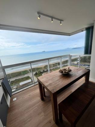 Apartamento Para Vender com 4 quartos 3 suítes no bairro Itacolomi em Balneário Piçarras
