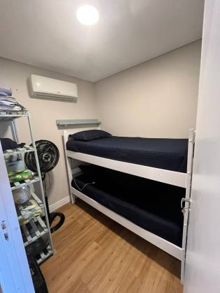 Apartamento Para Vender com 4 quartos 3 suítes no bairro Itacolomi em Balneário Piçarras