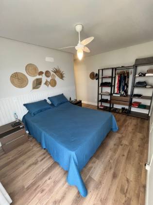 Apartamento Para Vender com 4 quartos 3 suítes no bairro Itacolomi em Balneário Piçarras