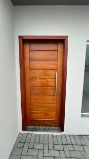 Casa Geminada à Venda em Penha – Localização Privilegiada!