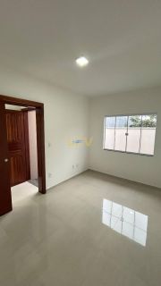 Casa Geminada à Venda em Penha – Localização Privilegiada!