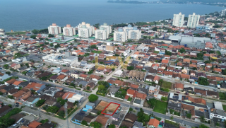 Dois Terrenos à Venda na Praia de Armação em Penha-SC