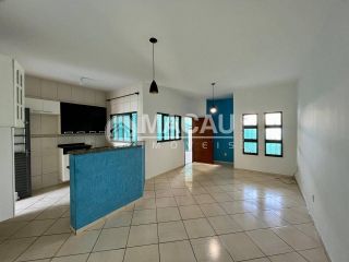 Casa em Residencial Fechado c/ Portaria 24 Hrs. e Muita Beleza Natural!