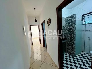 Casa em Residencial Fechado c/ Portaria 24 Hrs. e Muita Beleza Natural!