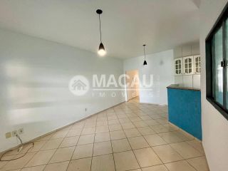 Casa em Residencial Fechado c/ Portaria 24 Hrs. e Muita Beleza Natural!