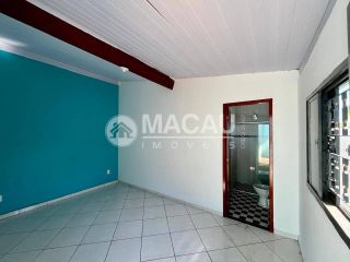 Casa em Residencial Fechado c/ Portaria 24 Hrs. e Muita Beleza Natural!