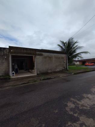 Excelente casa sendo 3/4 TODA REFORMADA