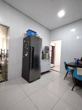 Excelente casa sendo 3/4 TODA REFORMADA