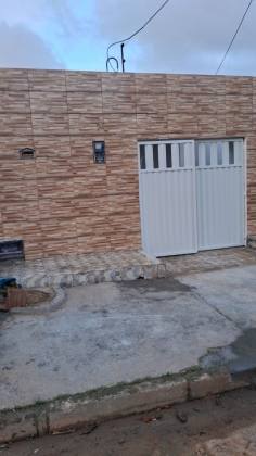 Casa Reformada sendo 3/4 no Clima Bom