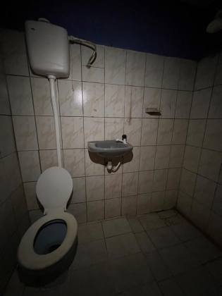 Casa perto da Feirinha do Cleto sendo 2/4 e uma suíte