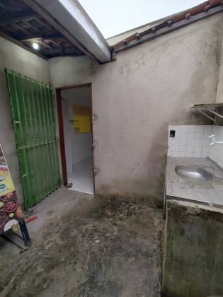 ? Ponto Comercial à Venda – Em Frente à portaria 2 da UFAL!