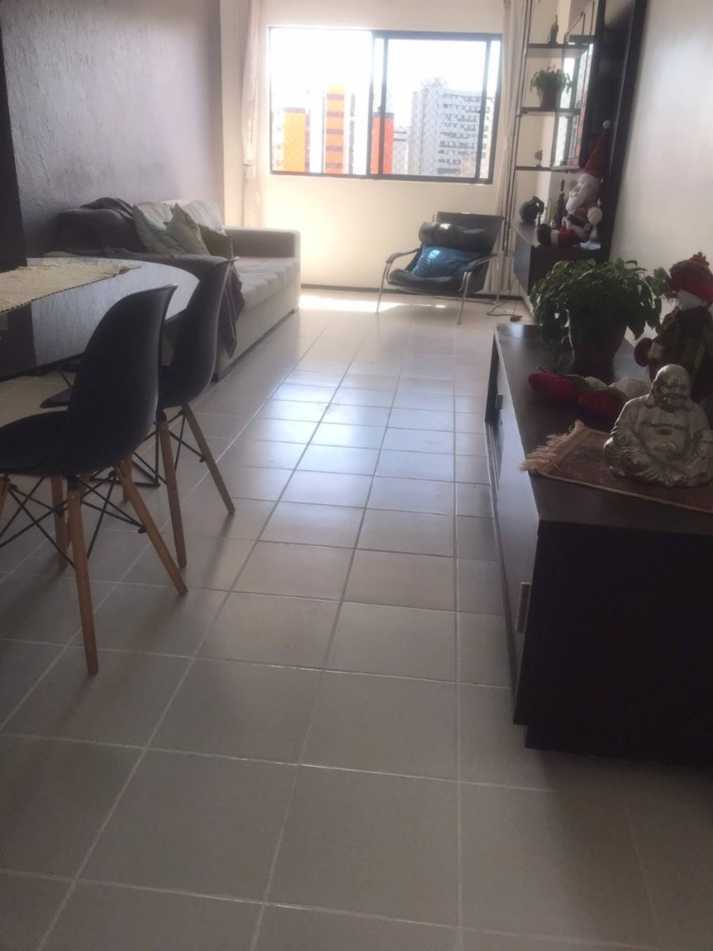 APTO 3/4 SENDO 1 SUITE NO POÇO PRÓX AO COLÉGIO SANTA ROSA