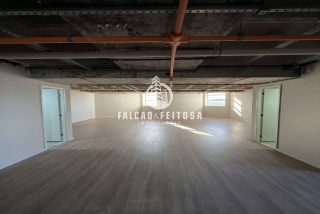 Sala Comercial no bairro Caminho das Árvores