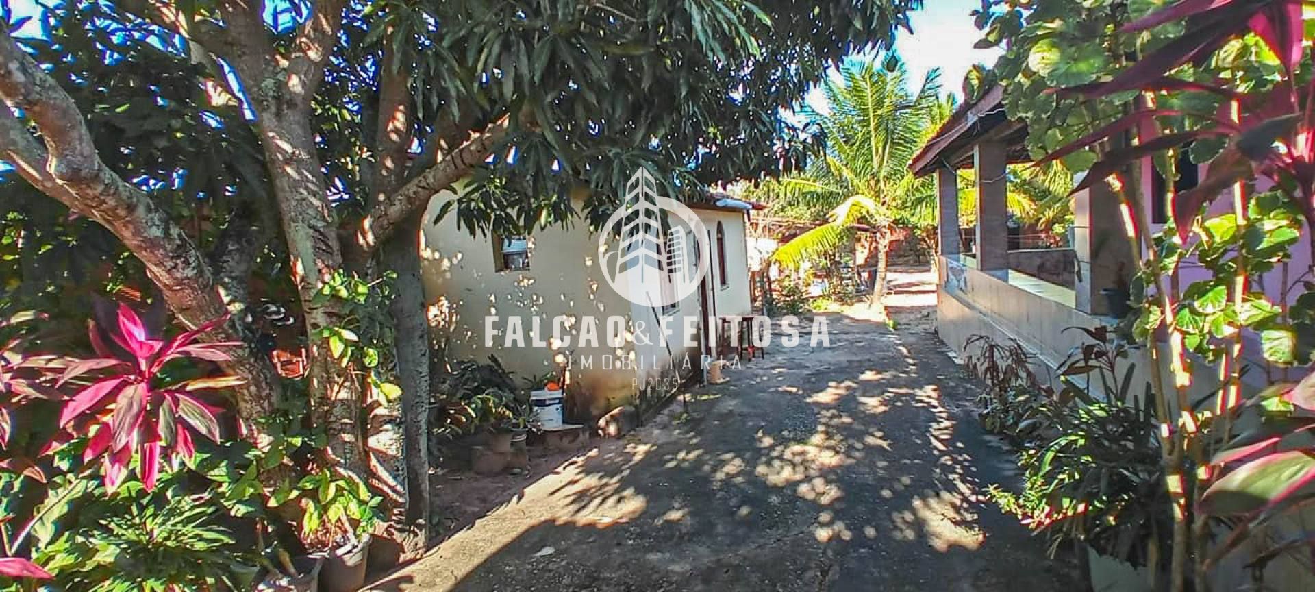 Casa à venda em Guarajuba(Monte Gordo)