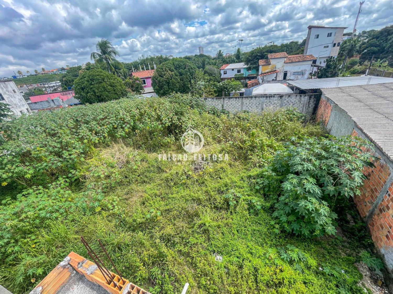 Terreno à venda em Caji