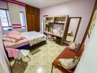 Apartamento à venda no Costa Azul