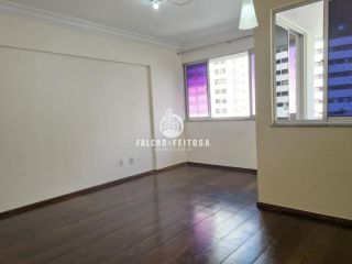 Apartamento à venda no Candeal