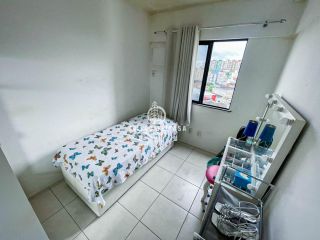 Apartamento à venda no Candeal