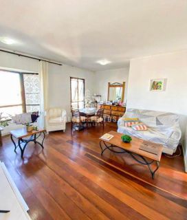 Apartamento à venda no Canela