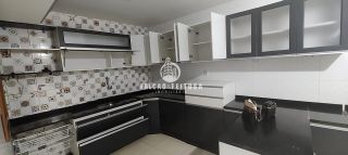 Casa à venda em Itapuã