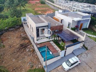 Casa à venda na região de Jardim Castelão