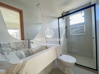 Casa à venda na região de Jardim Castelão