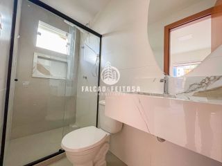 Casa à venda na região de Jardim Castelão