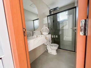 Casa à venda na região de Jardim Castelão