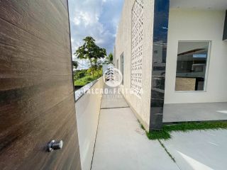 Casa à venda na região de Jardim Castelão