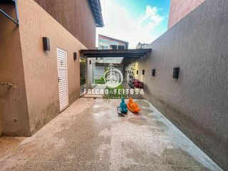 Casa Para Alugar  no bairro Piatã em Salvador