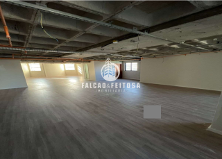 Sala Comercial à venda no Caminho das Árvores