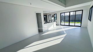 Casa à venda no Alphaville Litoral Norte 2