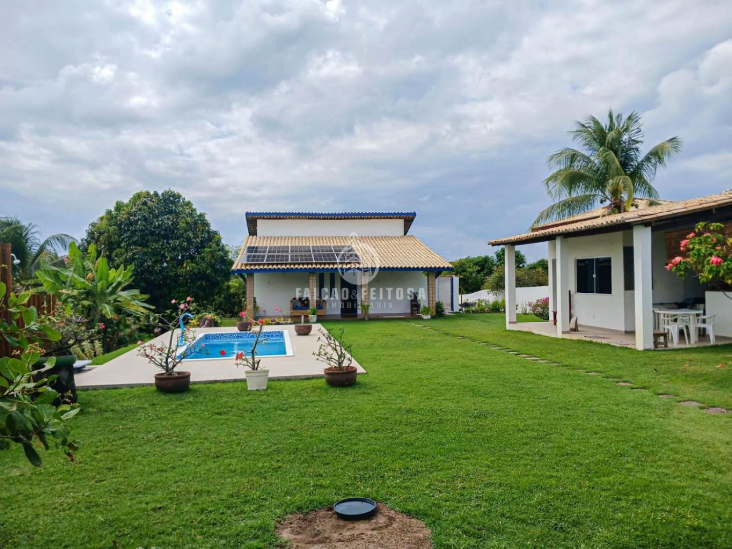 Casa à venda em Jauá