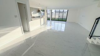 Casa à venda no Alphaville Litoral Norte 2