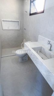 Casa à venda no Alphaville Litoral Norte 2