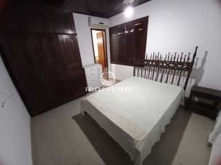 Casa à venda em Itapuã