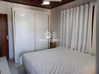 Casa à venda em Itapuã