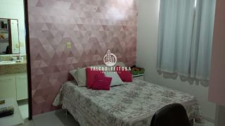 Casa à venda em Itapuã