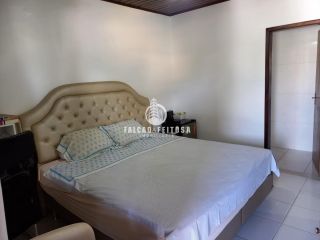 Casa à venda em Itapuã