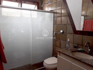 Casa à venda no Caminho das Árvores