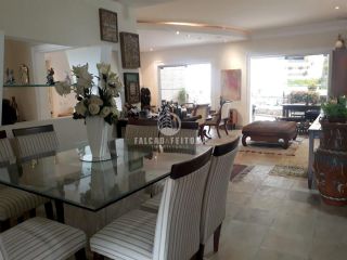 Casa à venda no Caminho das Árvores