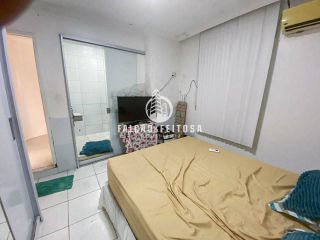 Casa à venda em Itapuã