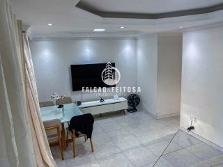 Casa à venda em Itapuã