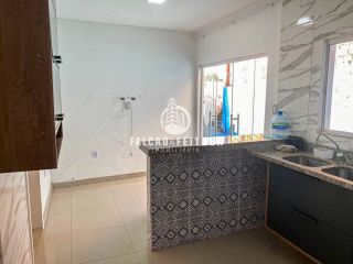 Casa à venda em Itapuã