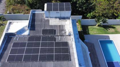 Casa de Condomínio Para Vender com 4 quartos 3 suítes no bairro Estrada do Côco em Camaçari